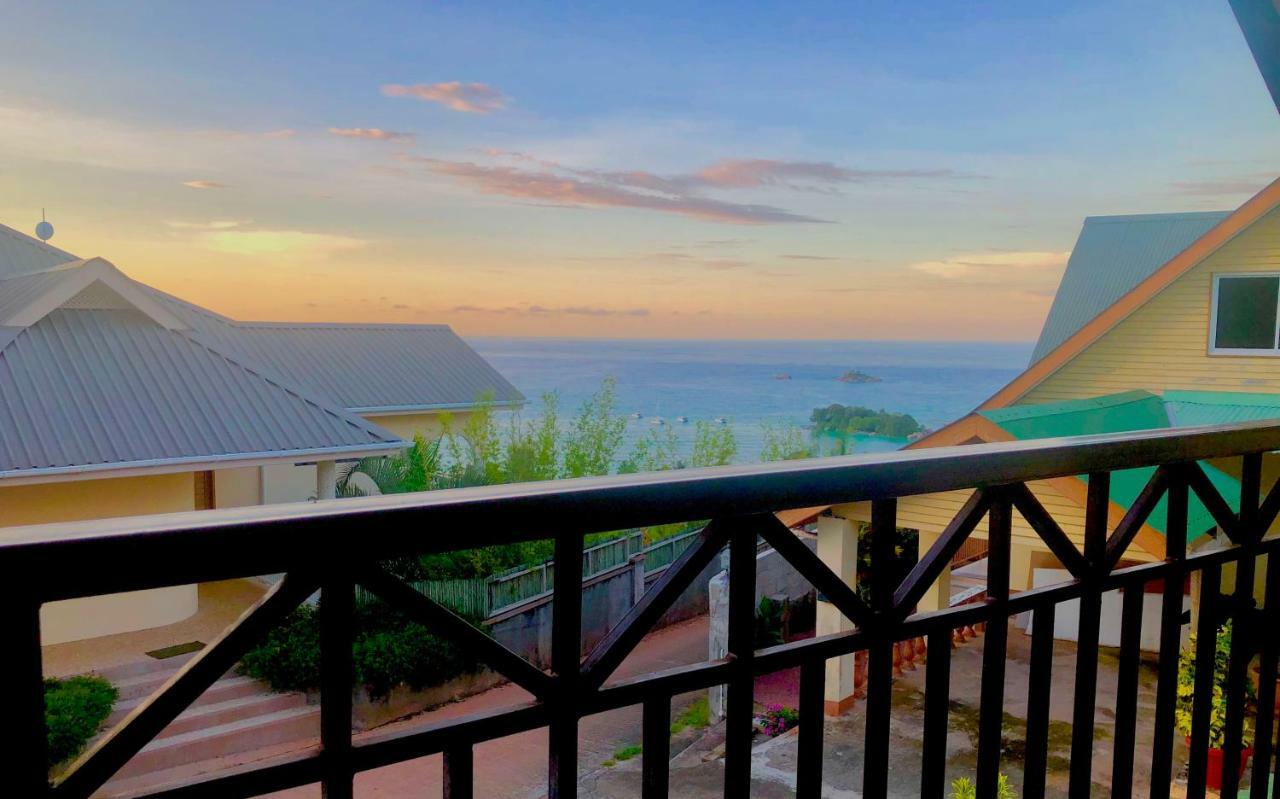 Mountain Lodge Anse Volbert Village 외부 사진