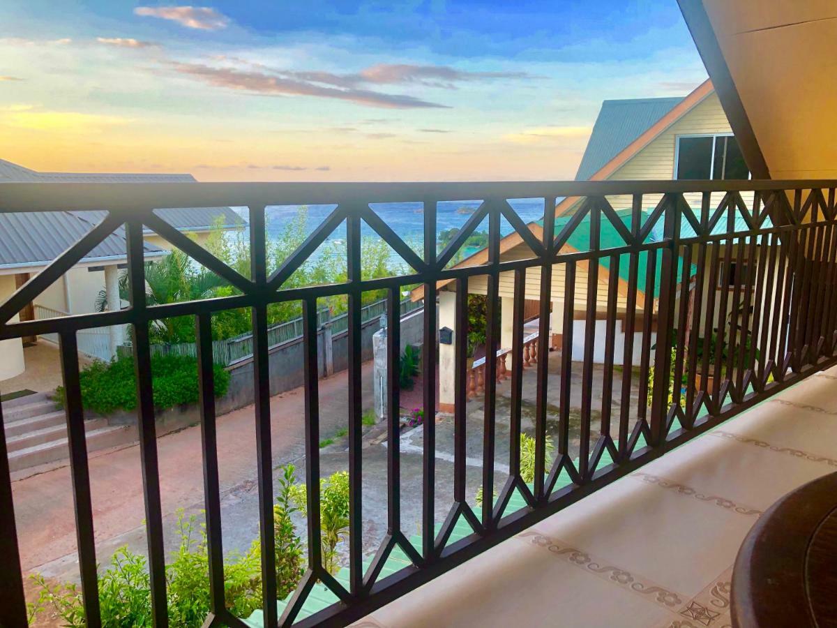 Mountain Lodge Anse Volbert Village 외부 사진