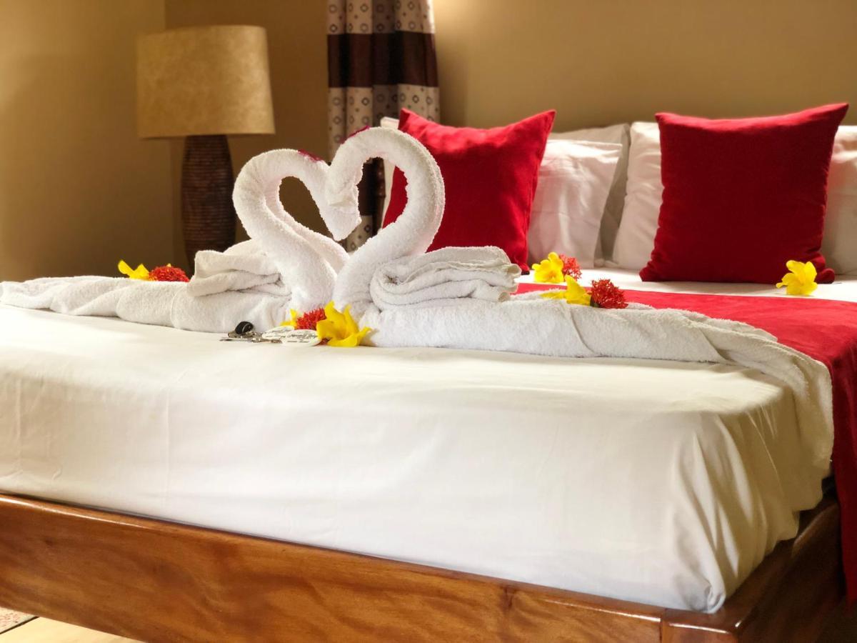 Mountain Lodge Anse Volbert Village 외부 사진